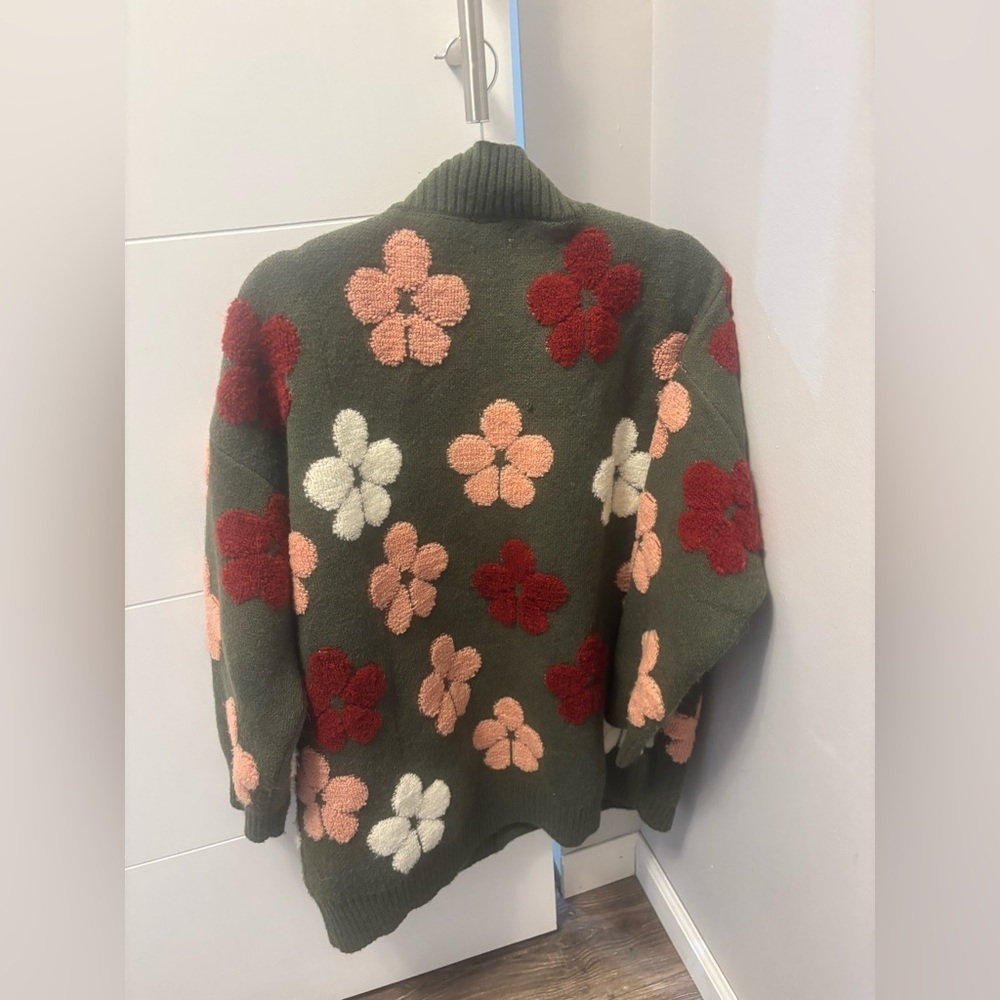 Saachi Women’s Green Floral Oversized Cardigan One Size - Picture 4 of 4